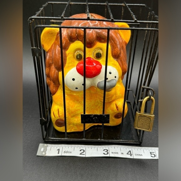 VTG Price Products Kitschy Lion in Cage Coin Ceramic Bank 1970s Made in Taiwan - Picture 6 of 9